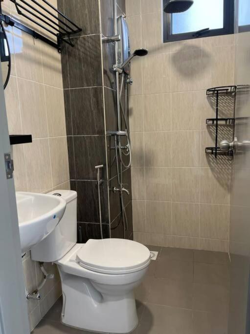 Attractive 3 Bedroom Condo With Pool-D Raudhah Homestay Kajang Exterior foto