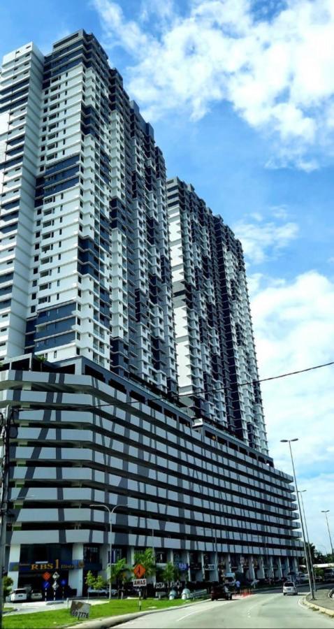 Attractive 3 Bedroom Condo With Pool-D Raudhah Homestay Kajang Exterior foto