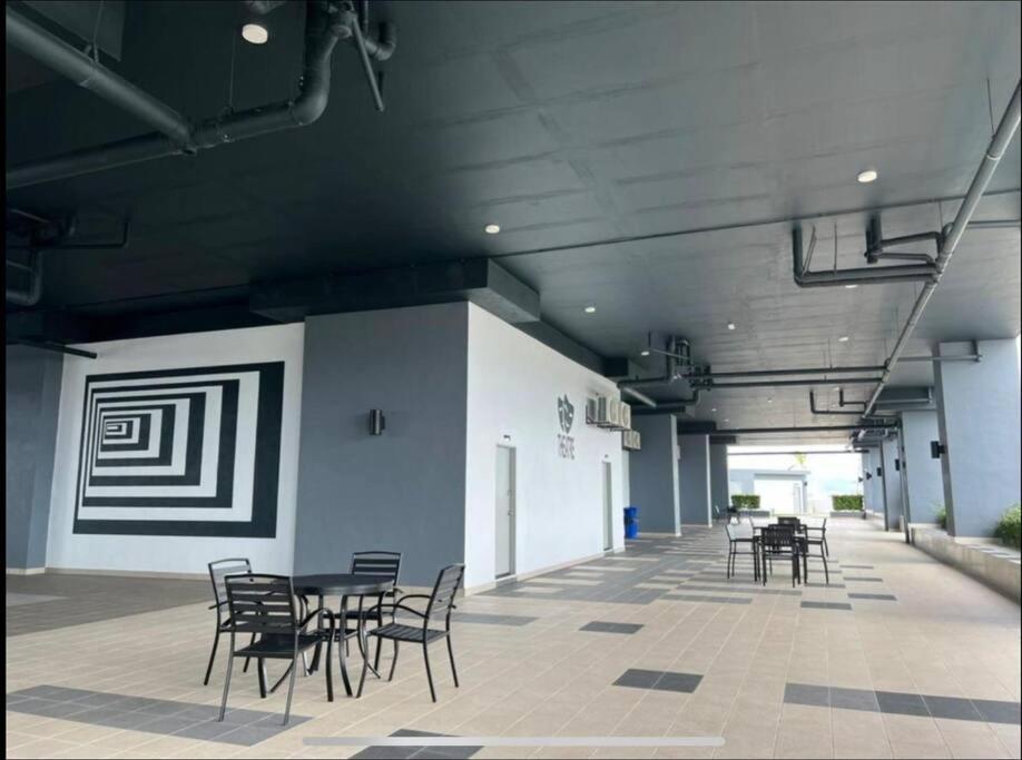 Attractive 3 Bedroom Condo With Pool-D Raudhah Homestay Kajang Exterior foto